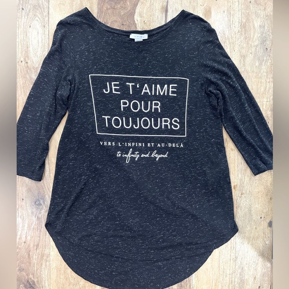 Amisu black speckled high‎ low graphic t-shirt “Je t’aime pour toujours” sz XS